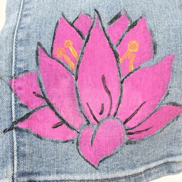 Levis Womens Jeans Upcycled Demi Curve Blue Light Wash Stretch Sz 8/29 - Picture 5 of 13